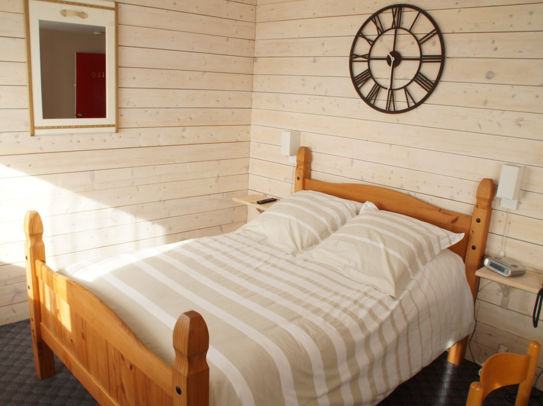 Hotel les IRIS主图