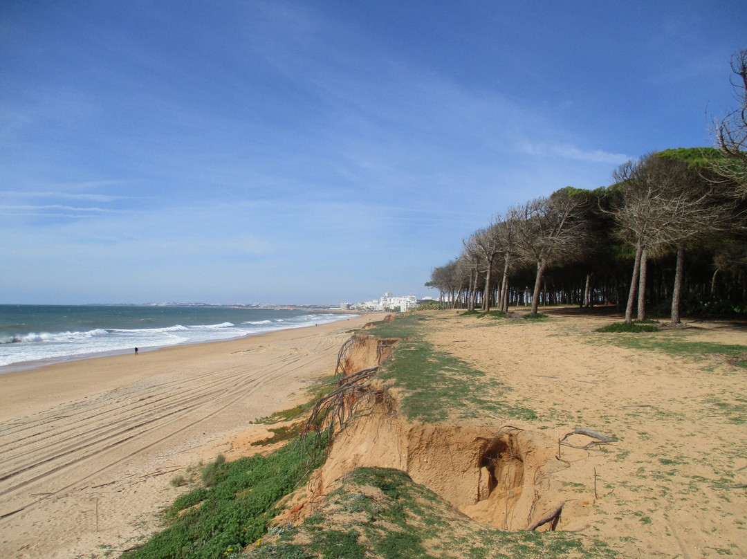 Trafal Beach-夸尔泰拉必去景点