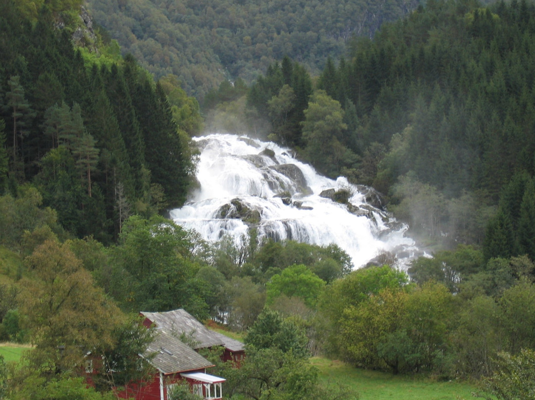 Hattebergfossen景点图片