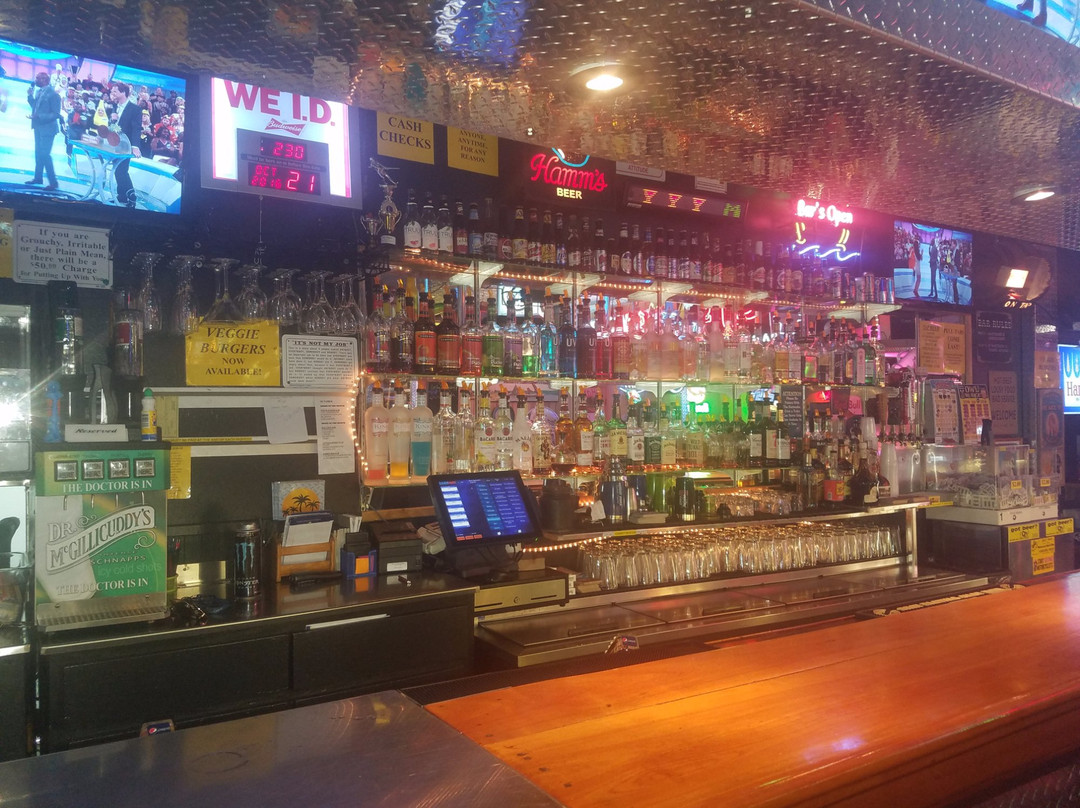 Taylors Falls餐馆和美食-Cj's Bar and Grill