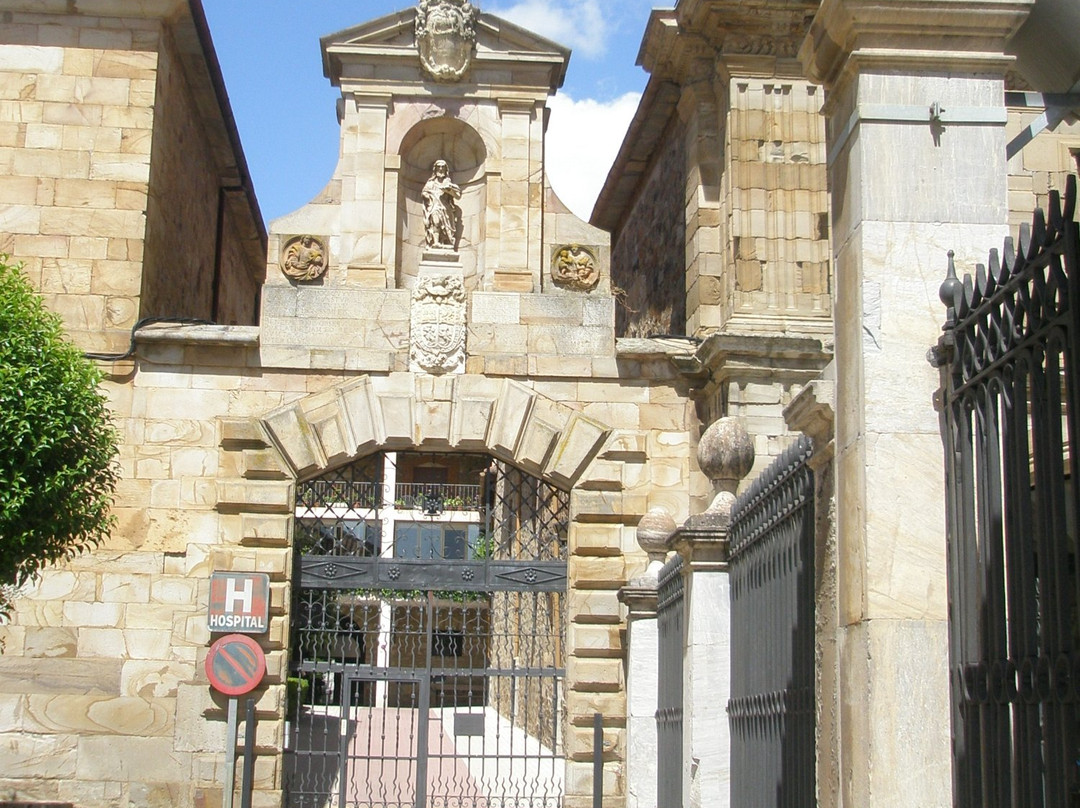 Monasterio de San Miguel de las Dueñas-Congosto必去景点