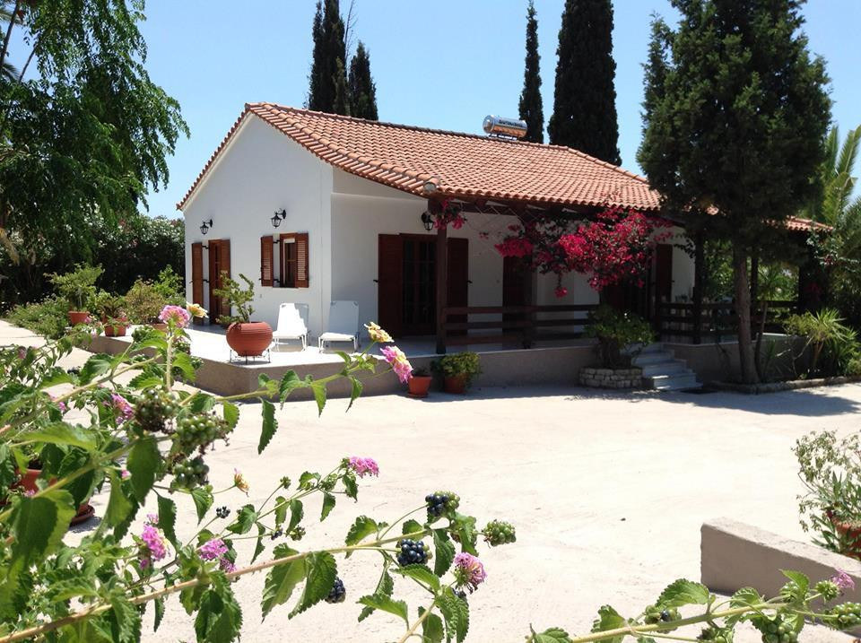 Gialova Gardens