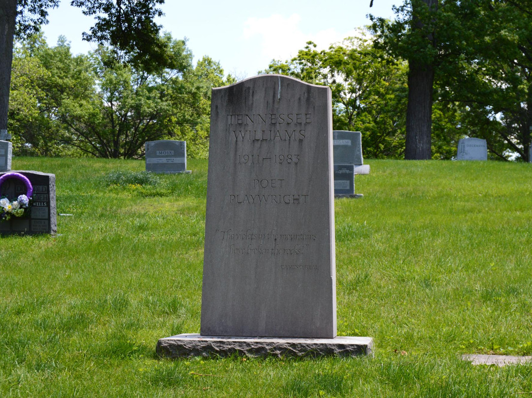 Calvary Cemetery & Mausoleum-圣路易斯必去景点