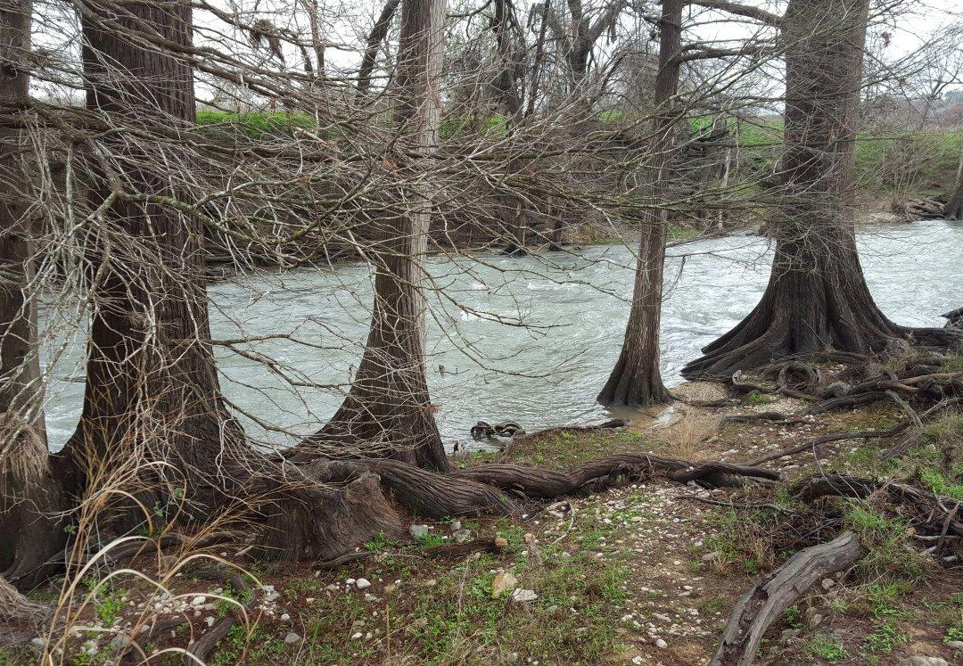 James Kiehl River Bend Park-Comfort必去景点
