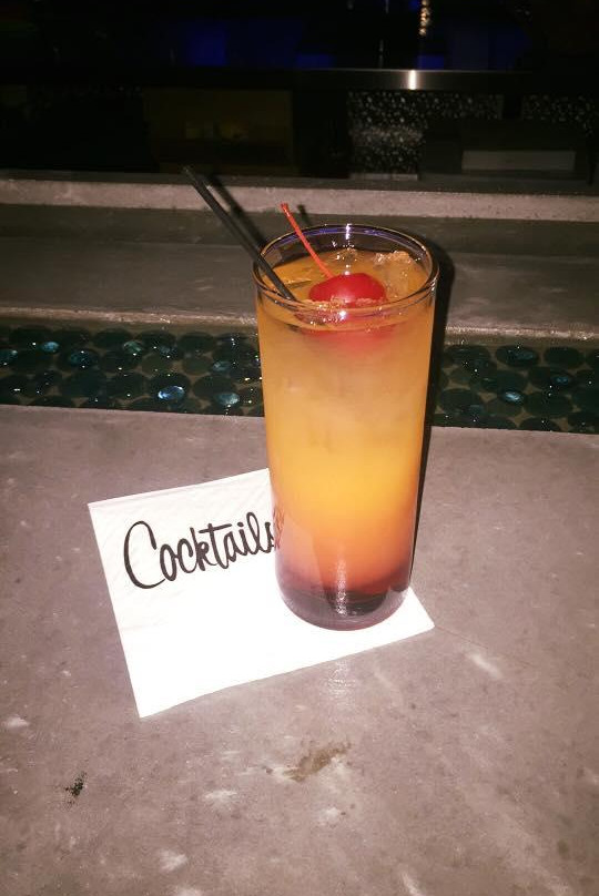 Océano Salsa Club-劳顿必去景点