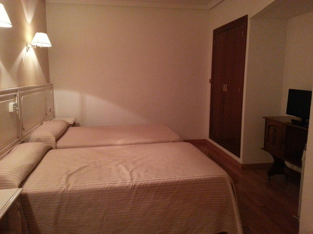 维多利亚酒店主图