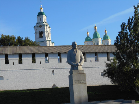 Solyanka旅游景点-Statue of Ulyanov