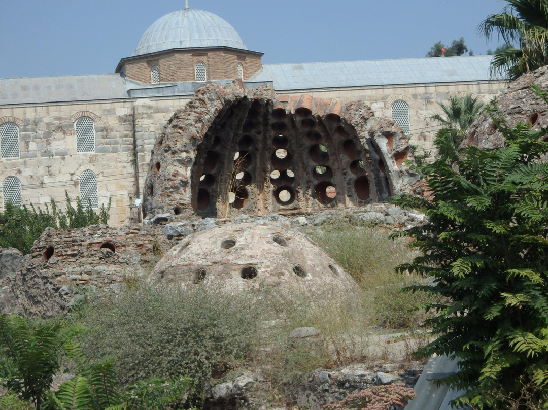 Ruins of an Old Hamam-塞尔丘克必去景点