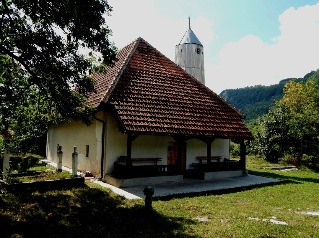 Mosque in Umoljani景点图片