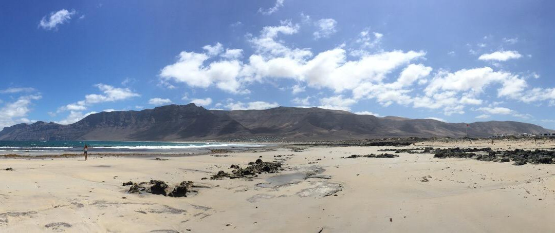 Famara Beach-兰萨罗特必去景点