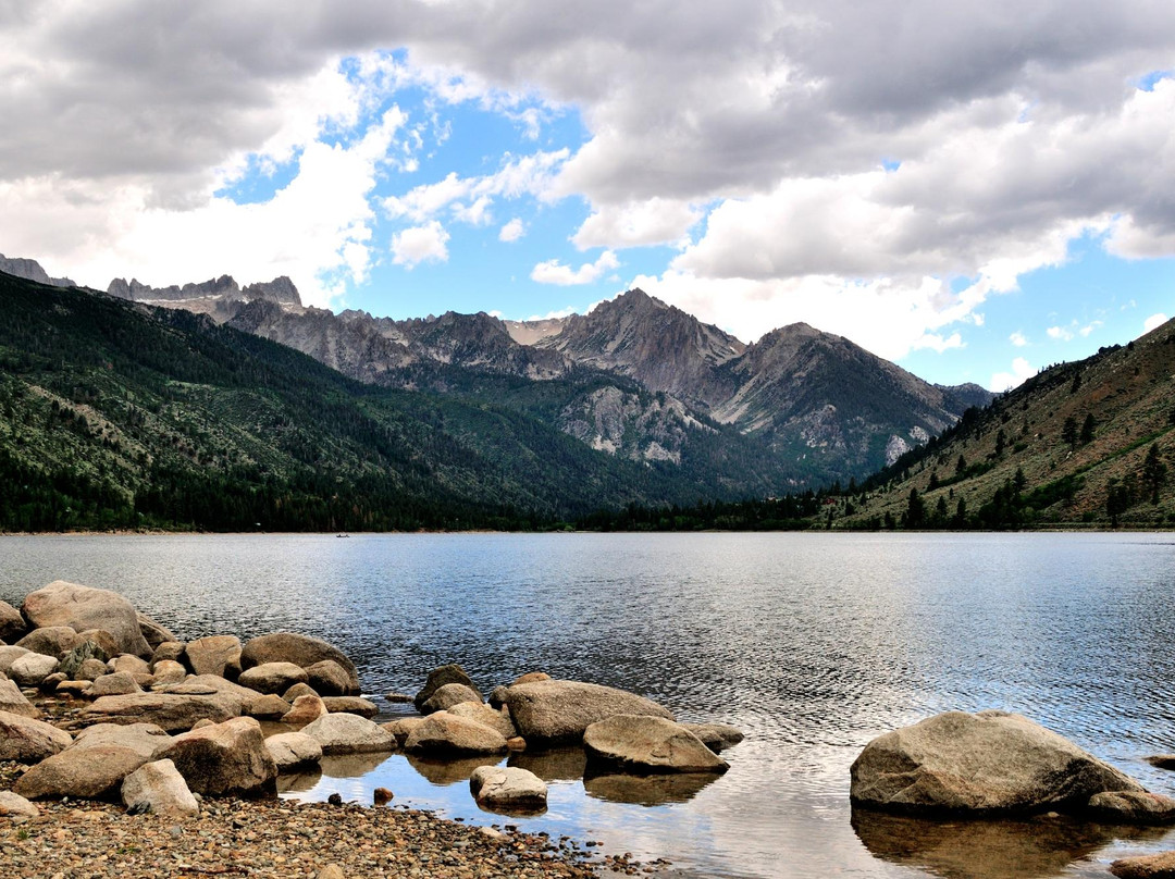 Twin Lakes Resort