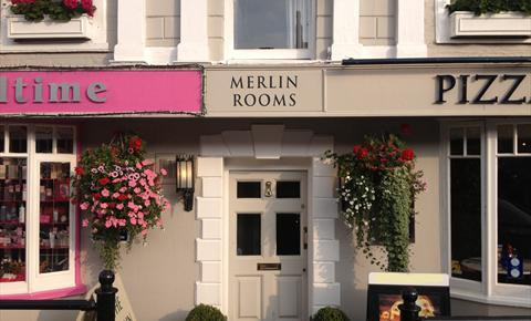 The Merlin主图