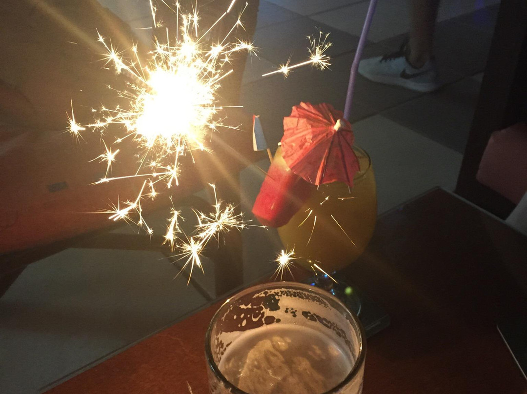 Oasis Cocktail Bar-科林比亚必去景点