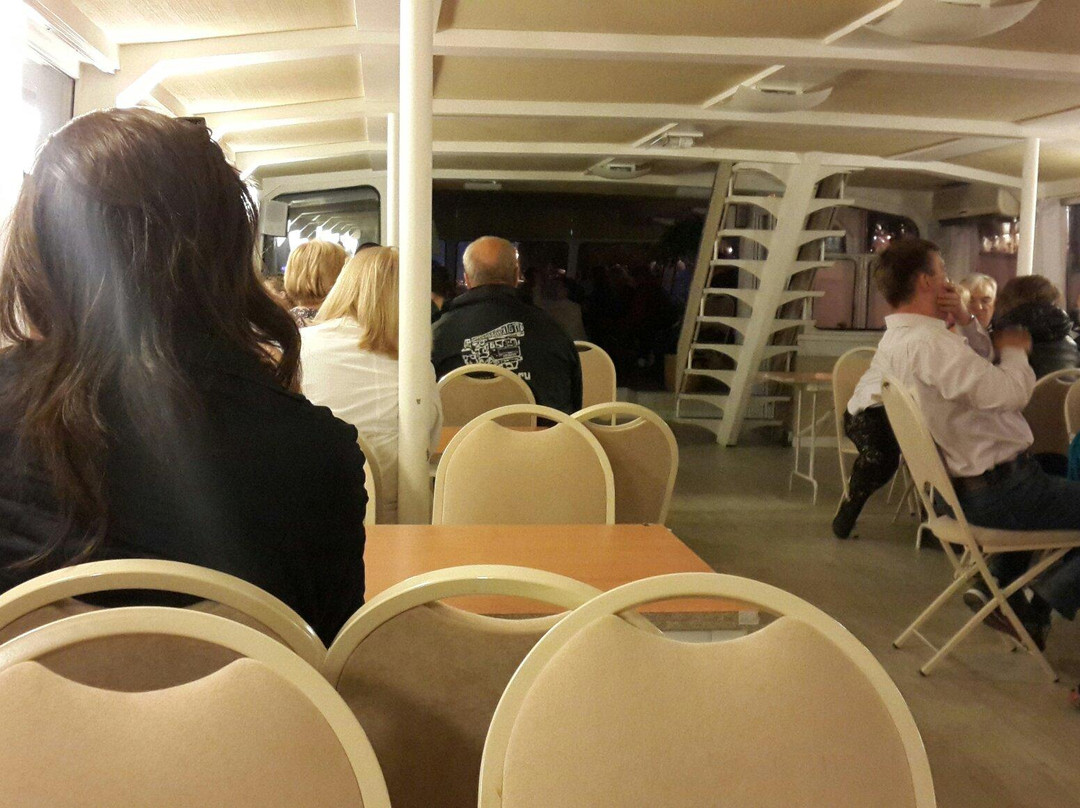 Alyye Parusa Saint-Petersburg