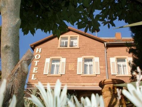 Neustadt an der Weinstrasse酒店住宿-Hotel Restaurant Mandelhof