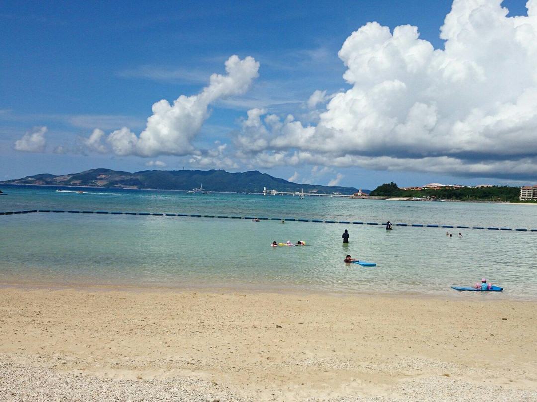 Kariyushi Beach景点图片