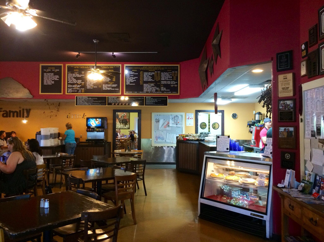 Boerne餐馆和美食-Hungry Horse