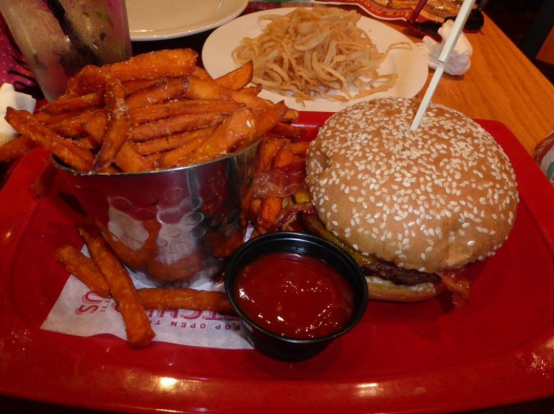 Red Robin Gourmet Burgers and Brews