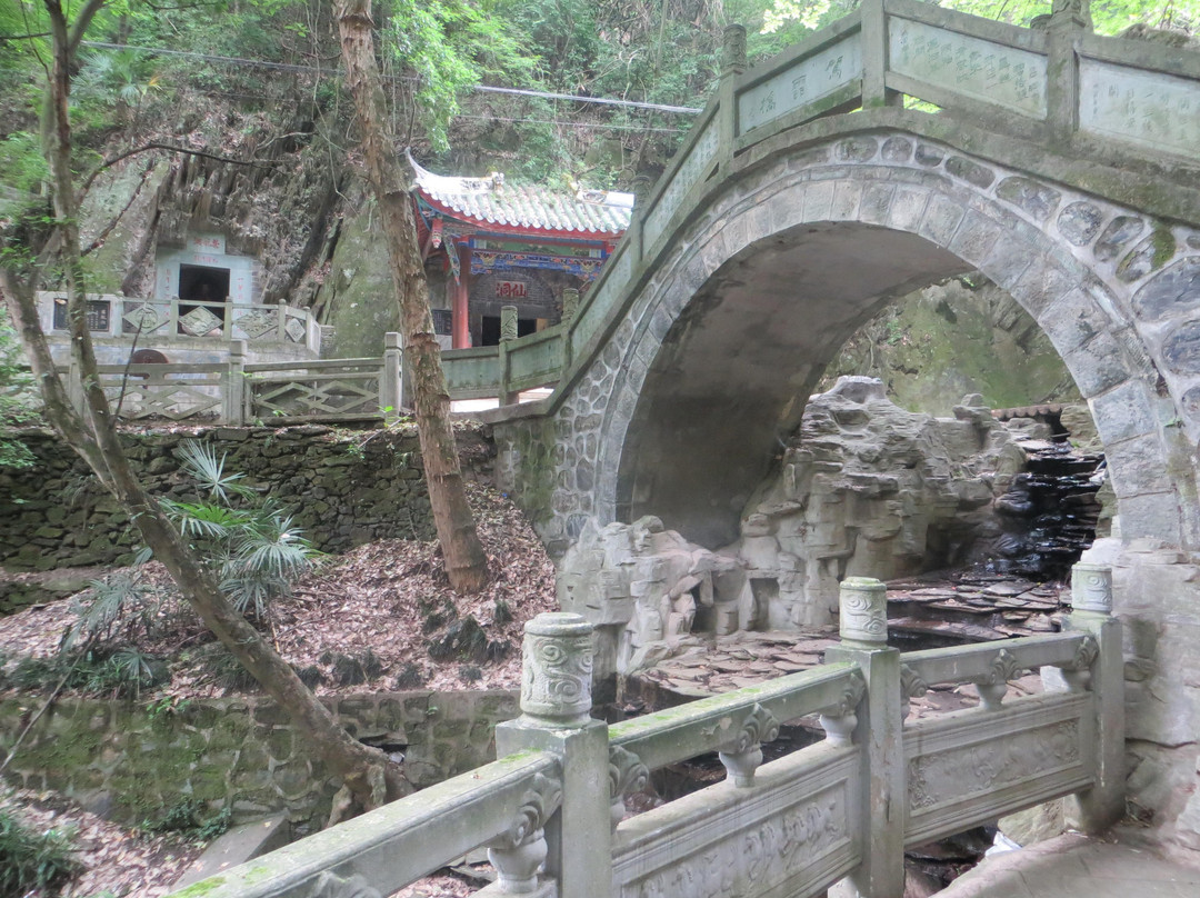安康香溪洞-安康市必去景点