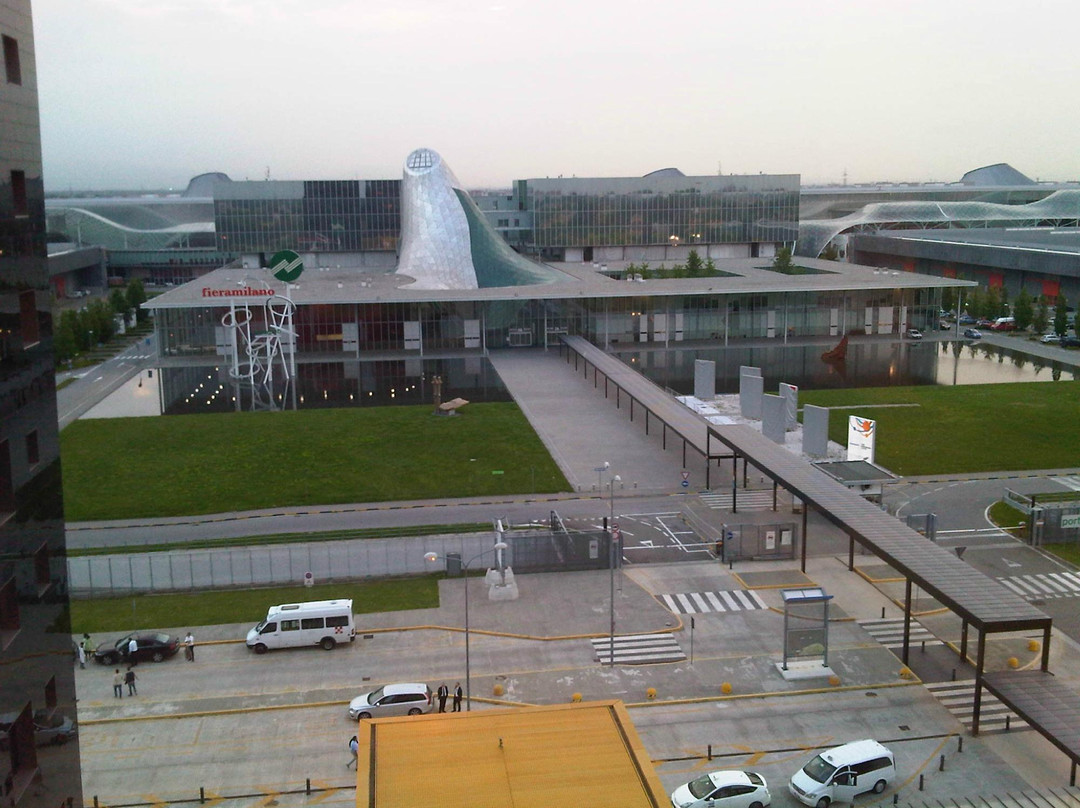 Centro Congressi Stella Polare-罗镇必去景点