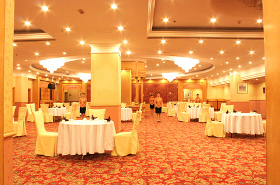 潍坊国际金融大酒店（世界风筝广场世纪泰华购物广场店）主图