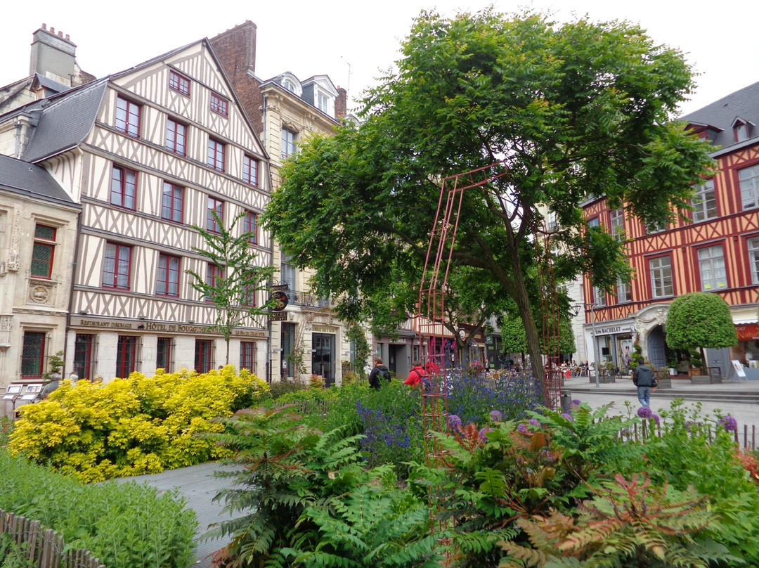 Place de la Pucelle-鲁昂必去景点