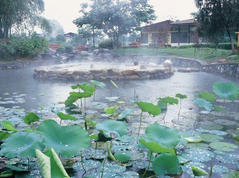 清新温矿泉旅游度假村主图
