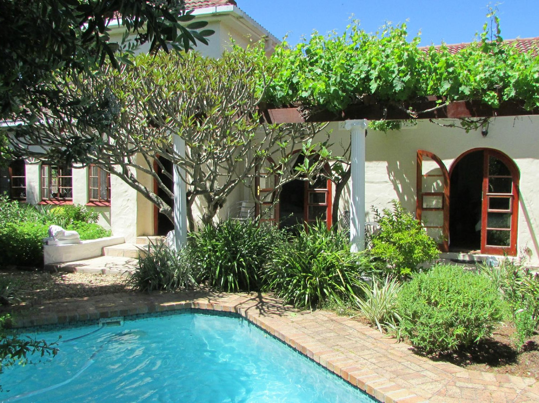 Tiana Guest House主图