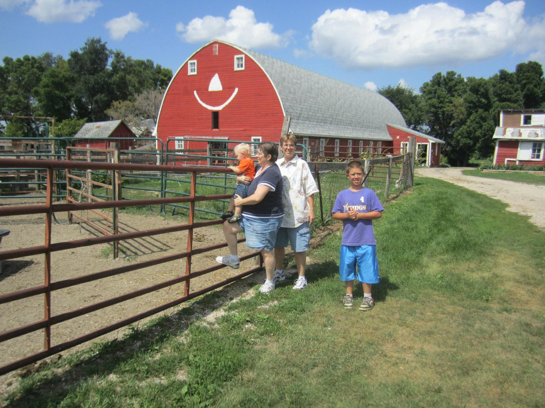 Erickson's Petting Zoo-Osakis必去景点