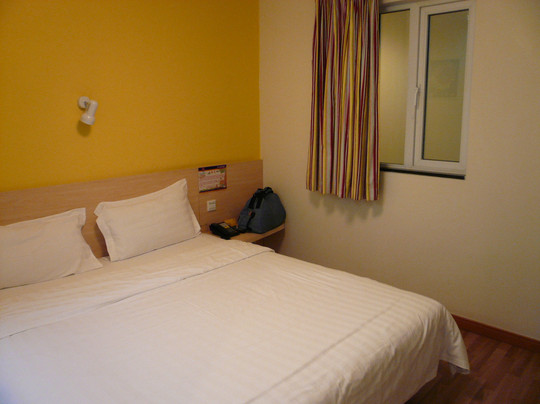 7天珠海吉大免税商场店主图