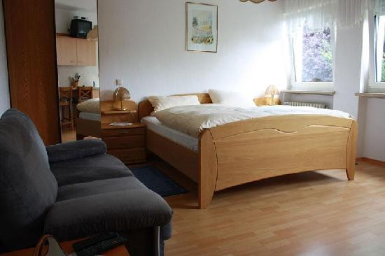 Briedel酒店住宿-Weinhaus Lenz