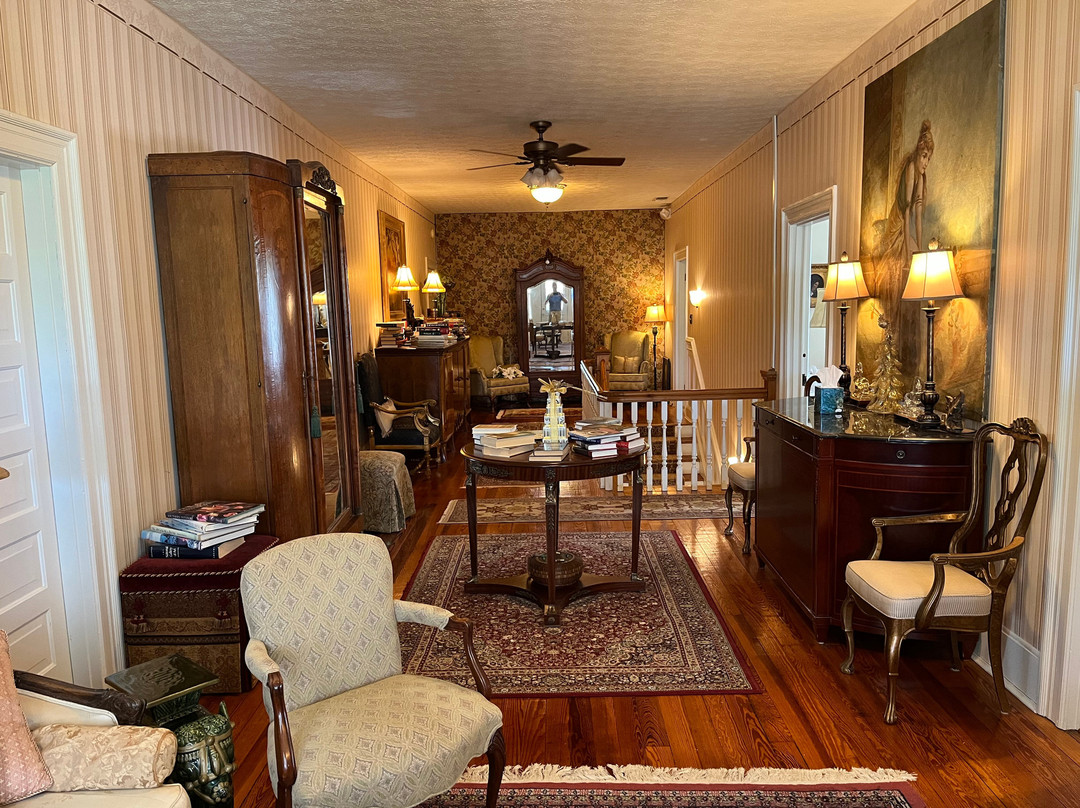 The Columns Bed And Breakfast Inn主图