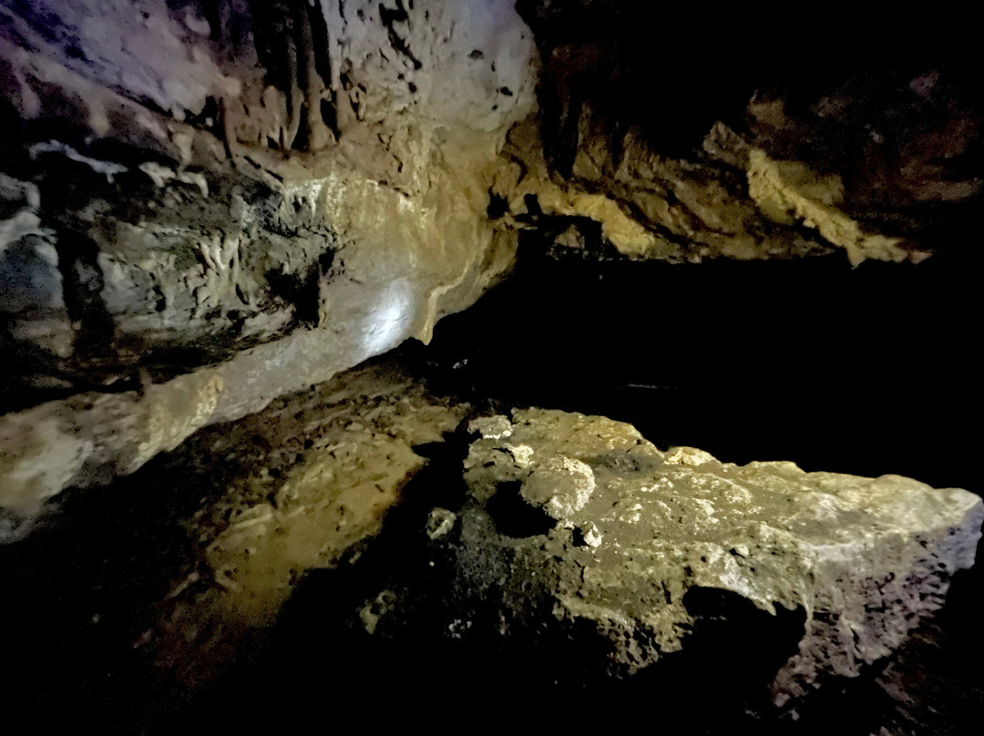 Toglo Cave-Tena必去景点