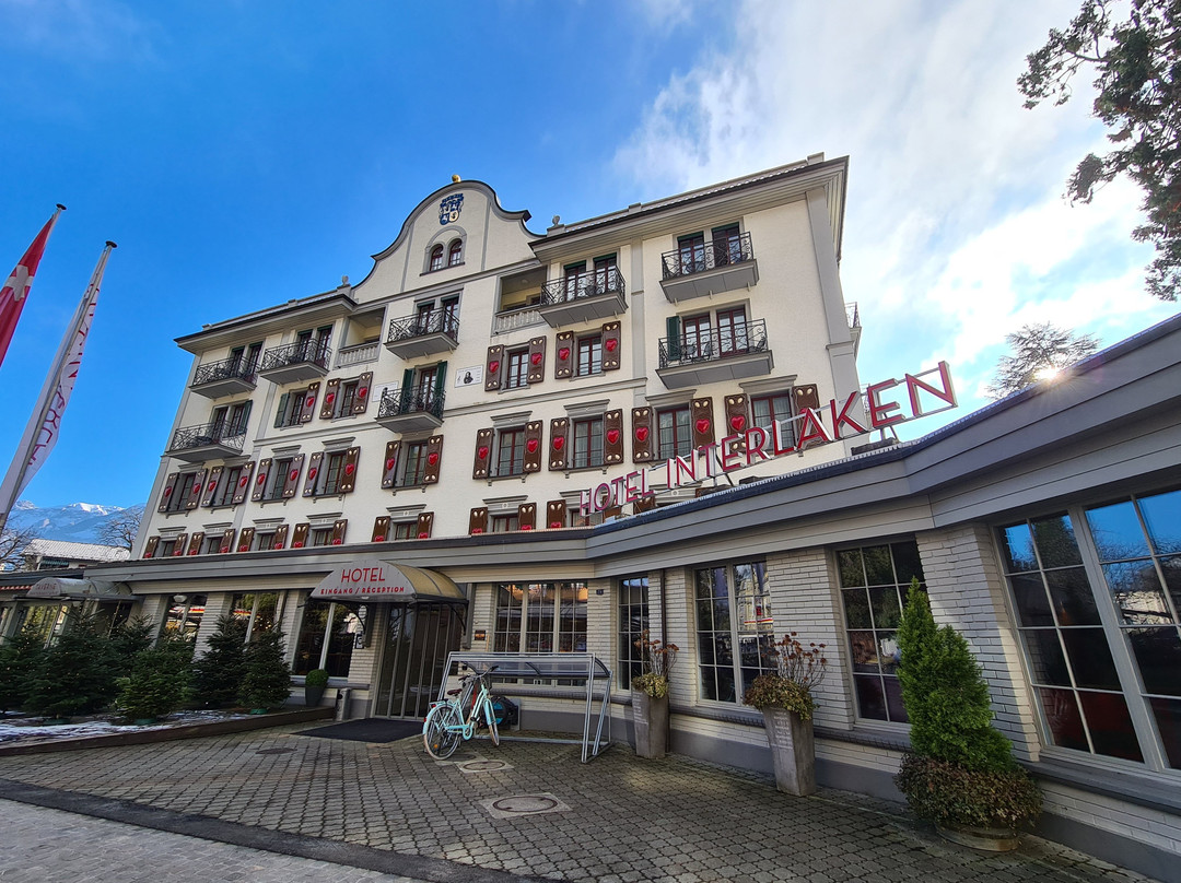 因特拉肯酒店主图