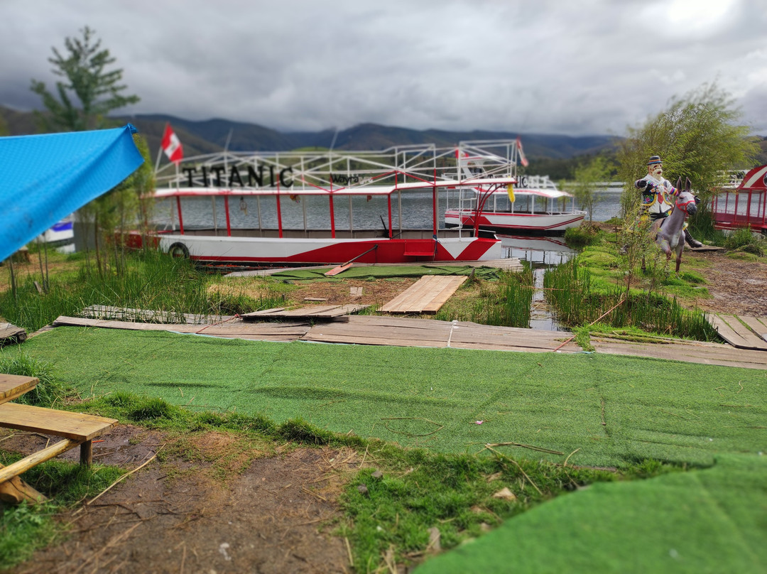 Laguna de Paca-豪哈必去景点