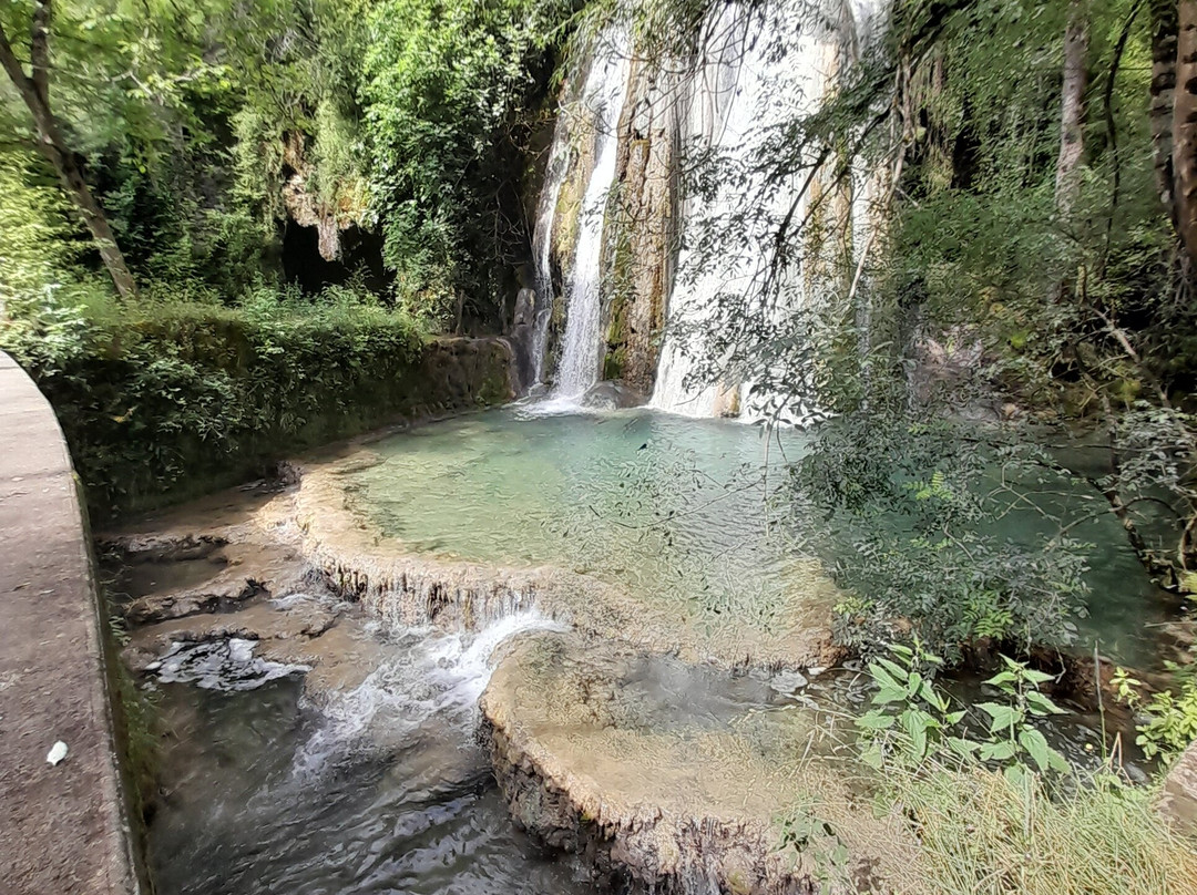 Cascade Petrifiante-Caylus必去景点