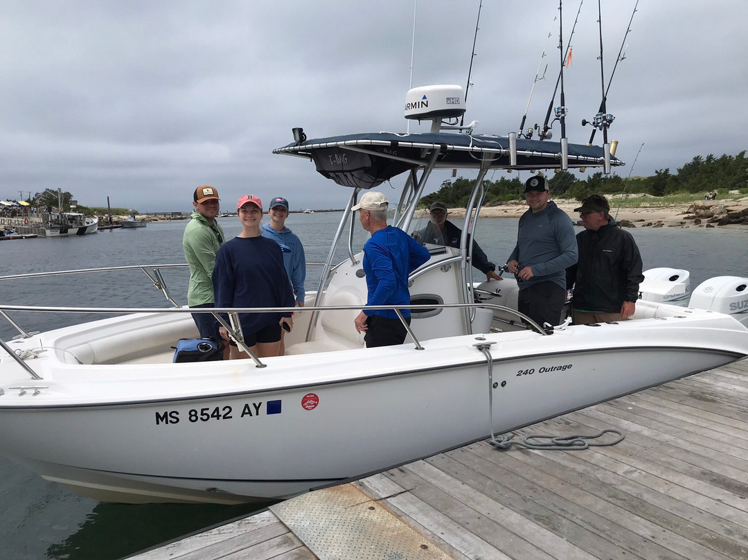 Sea Dog Fishing Team and Charters景点图片