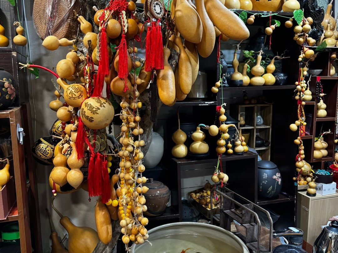 昆明白龙花鸟市场-昆明市必去景点