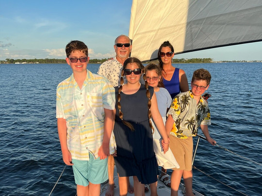 Back Bay Sailing Adventures-橙色海湾必去景点