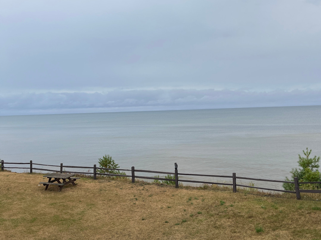 Paradise Lakefront Lodge主图