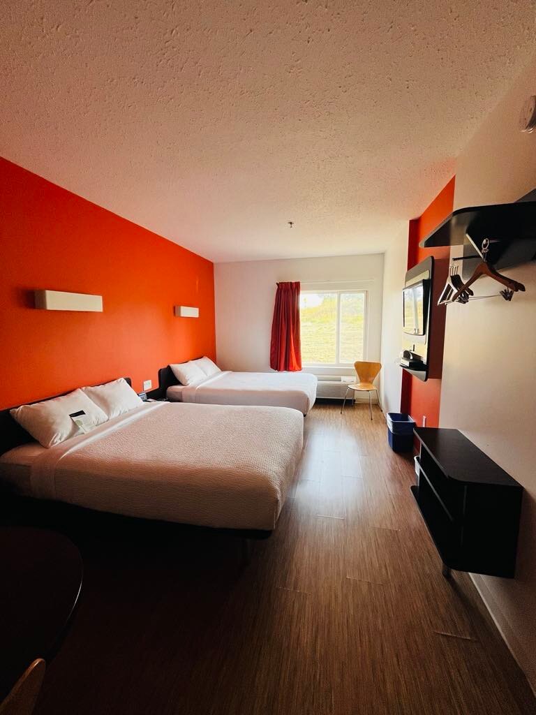 Motel 6 Swift Current-客卧