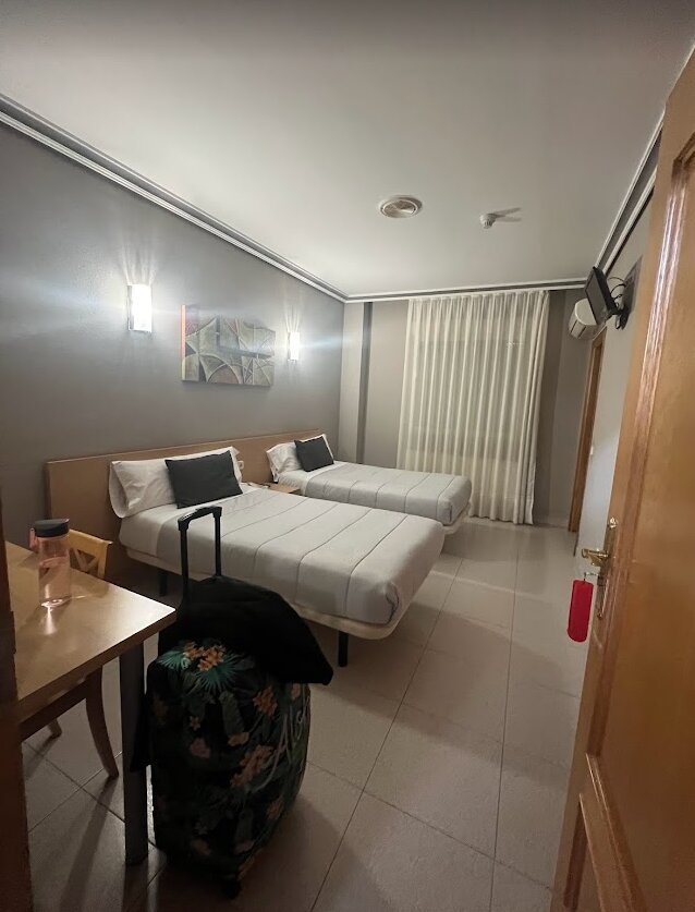 克鲁策酒店-客卧