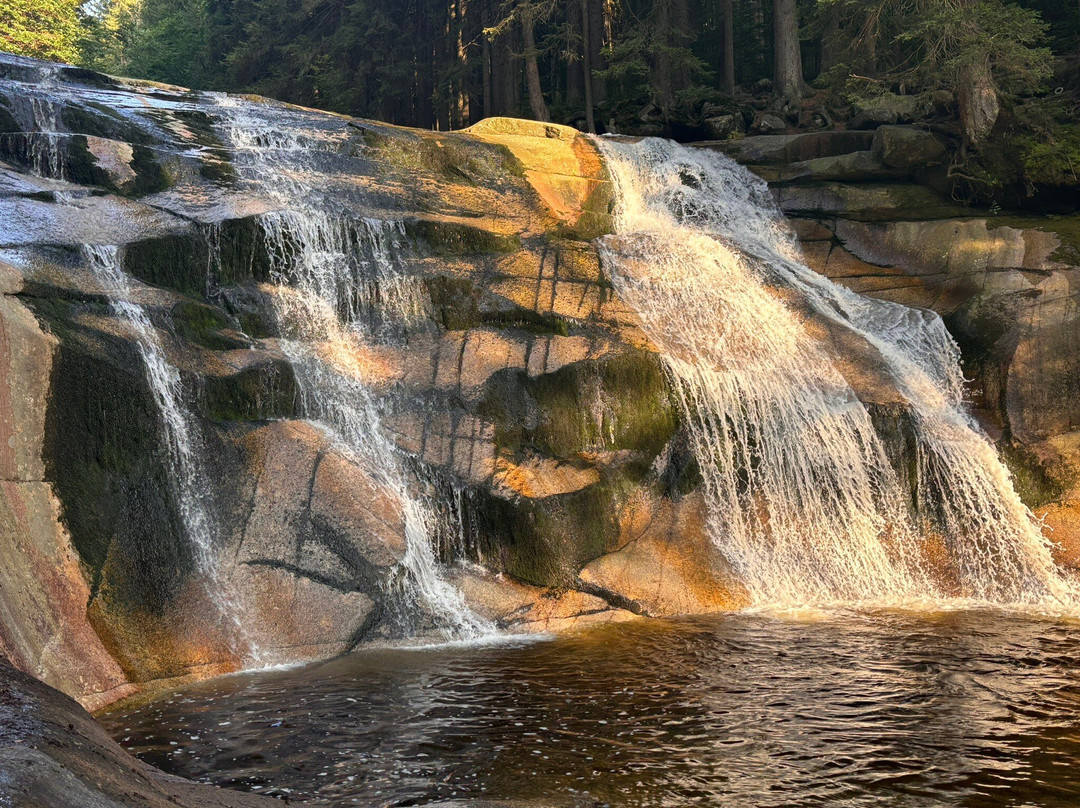 Mumlava Waterfall景点图片