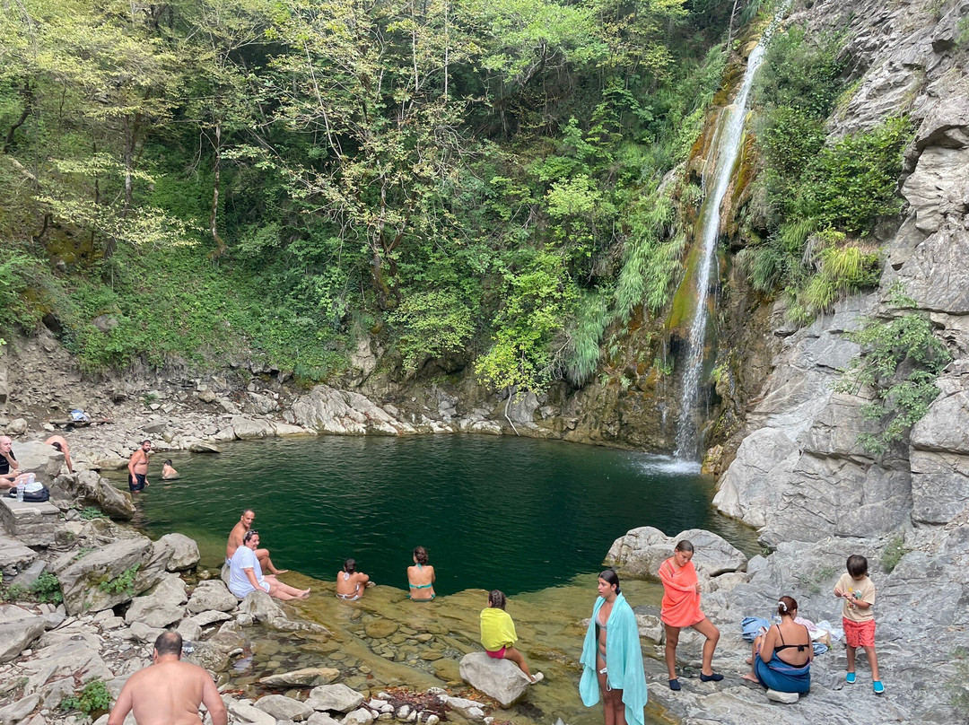 Balta di Stringa Waterfalls-Iliochori必去景点