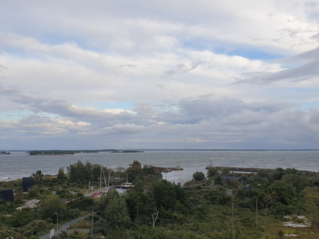 Kylmapihlaja Lighthouse Island-劳马必去景点