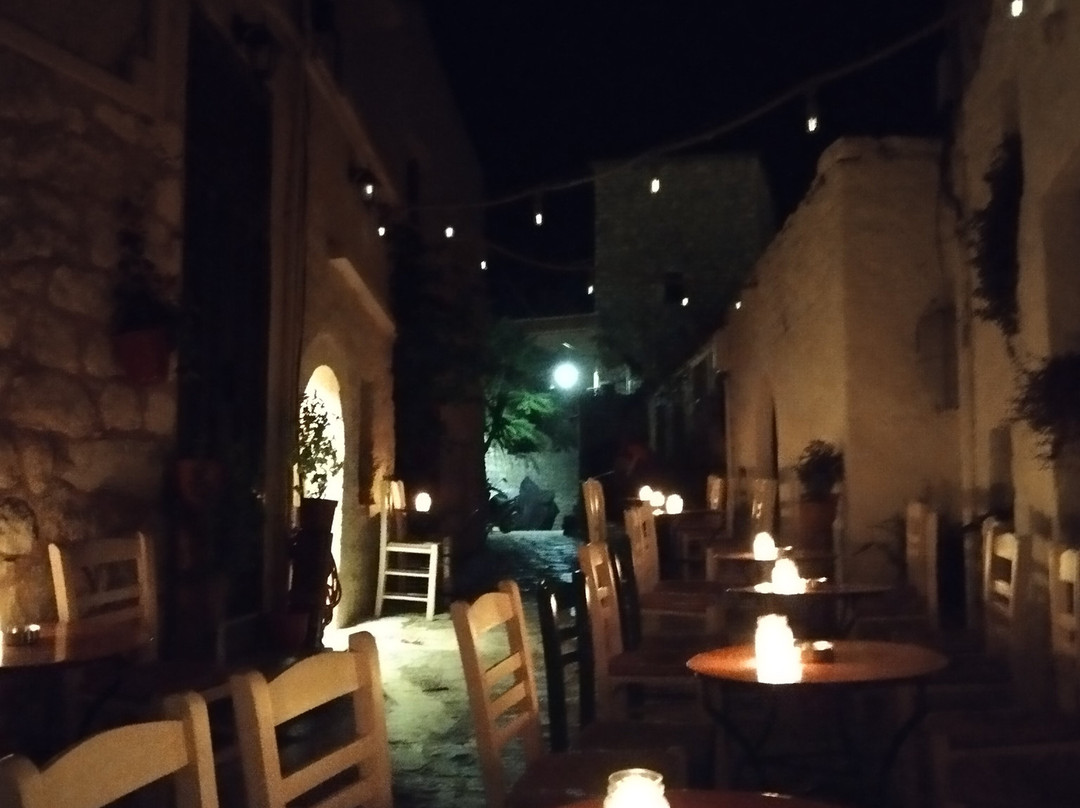 Manitari Cocktail Bar-Areopoli必去景点