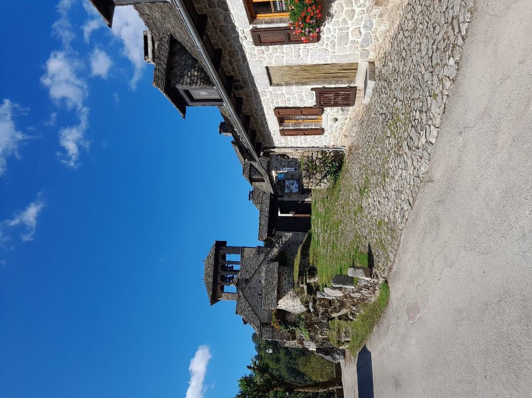 Site de Bes-Bédène-Campouriez必去景点