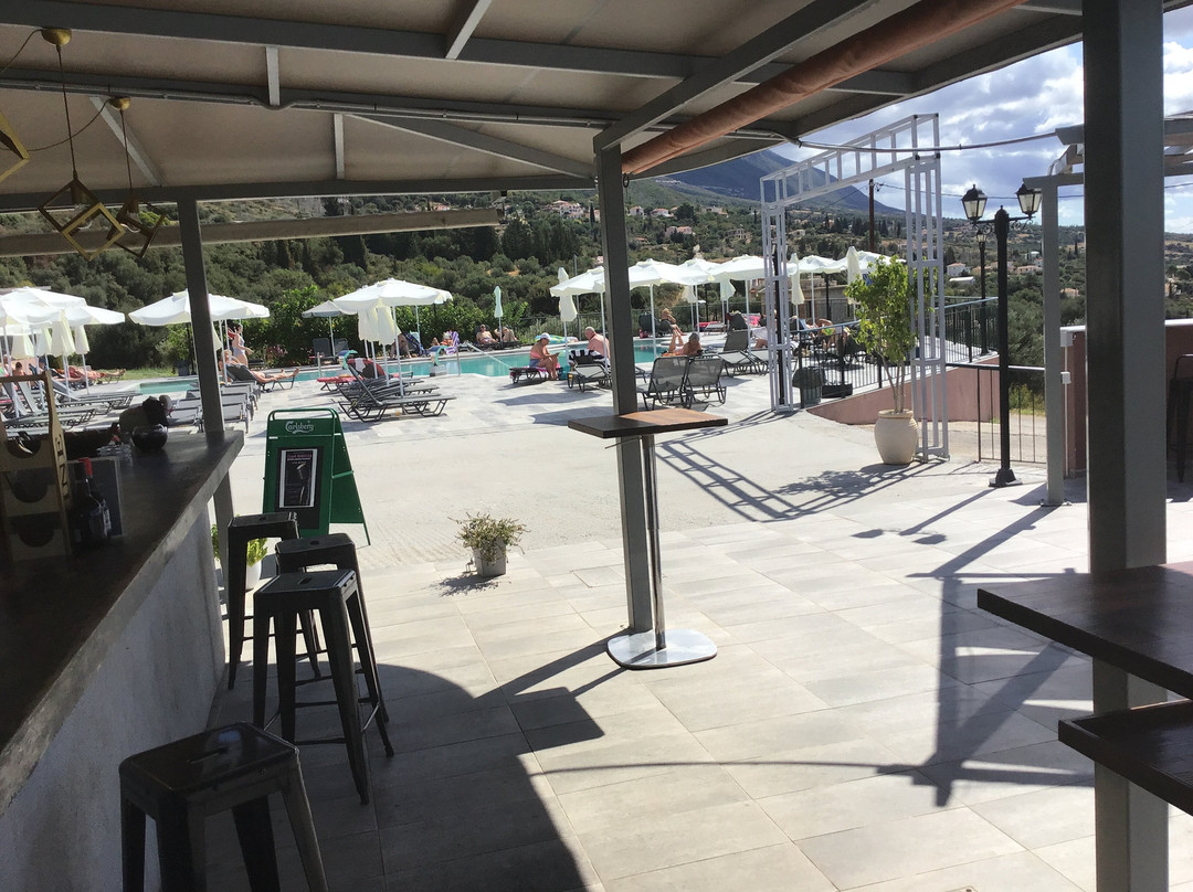 Lovides Village主图