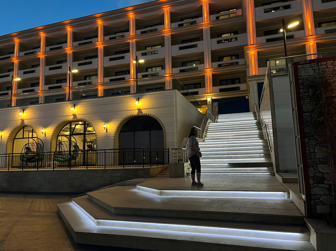 维亚达带赫姆锡利夫里华美达广场酒店主图