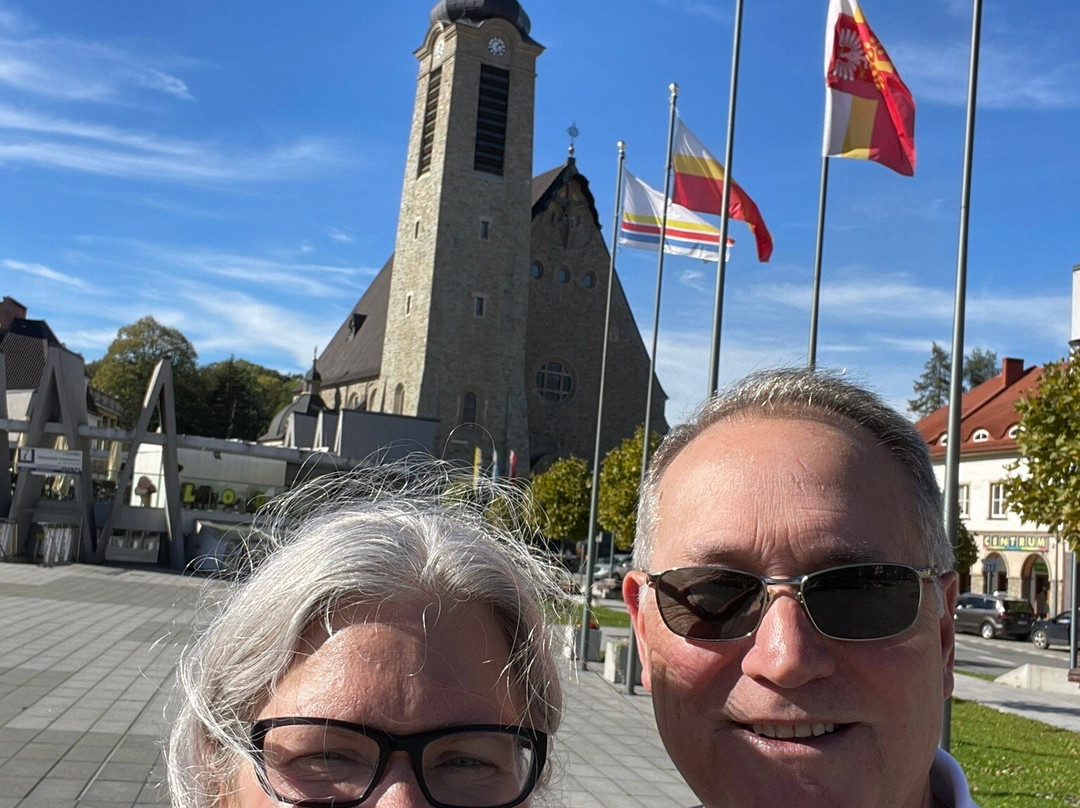 Bazylika Matki Boskiej Bolesnej w Limanowej景点图片